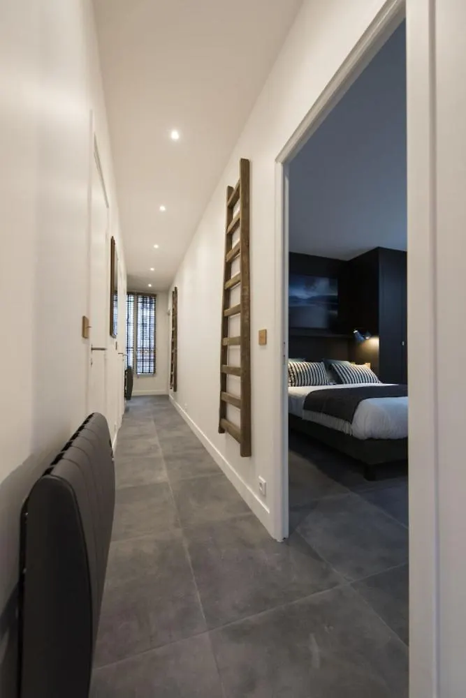 Alpohi Apartment Paris France